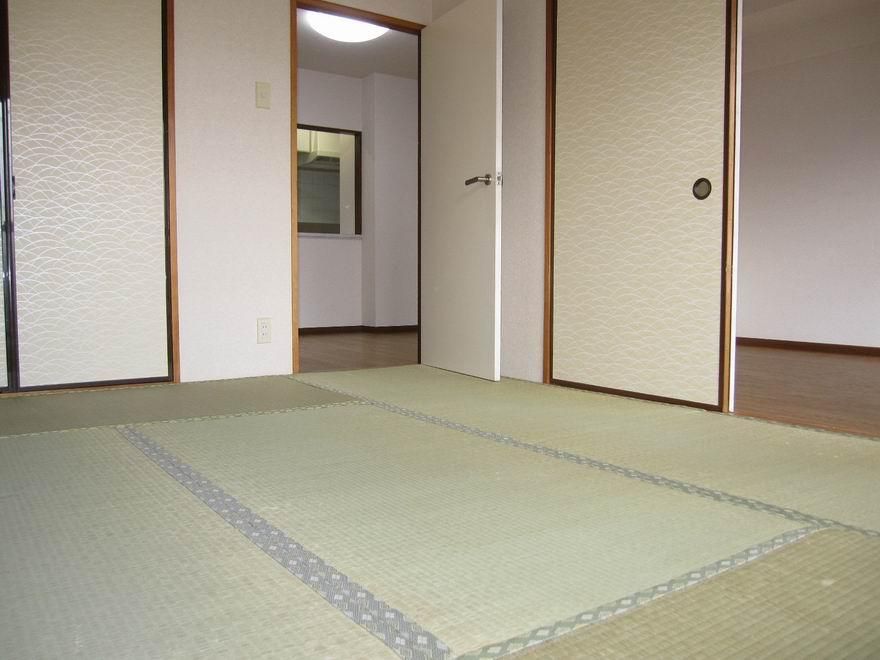 �y���̑��ݔ��z�@