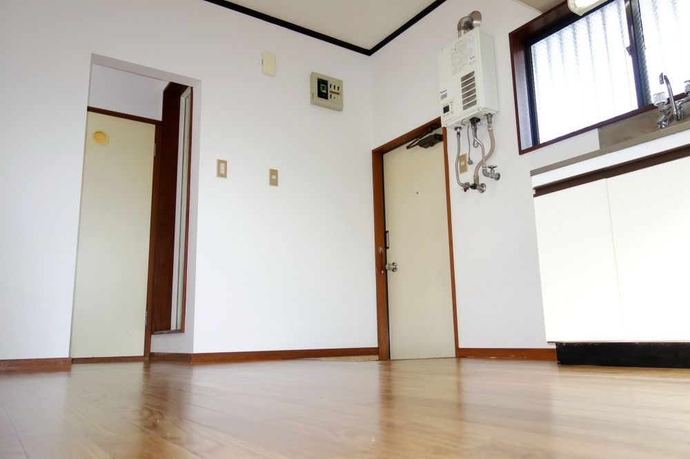 �y���ԁE���r���O�z�@