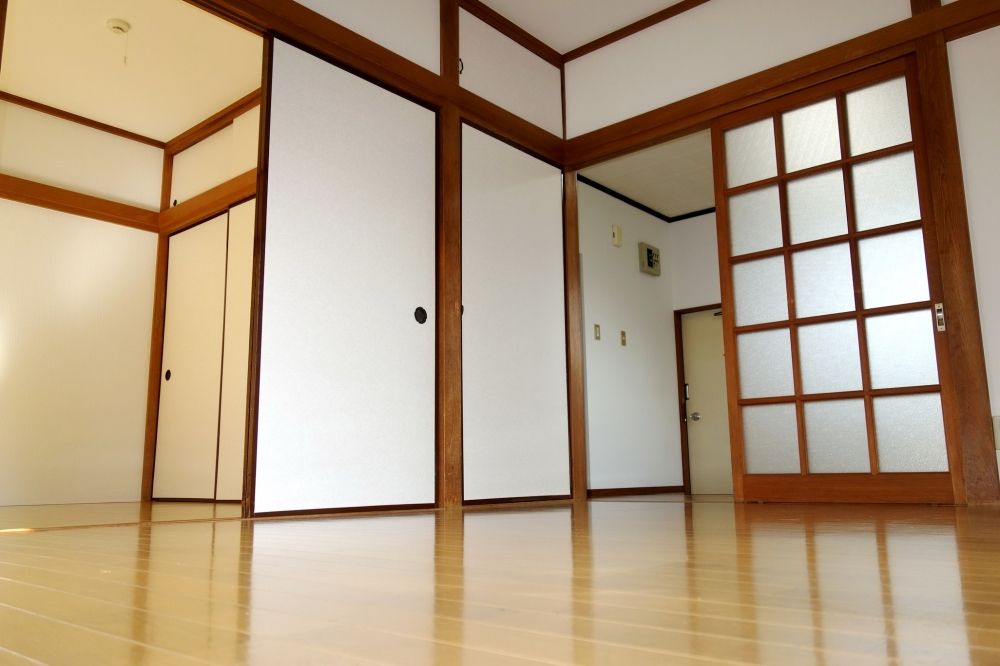 �y�Z�L�����e�B�z�@