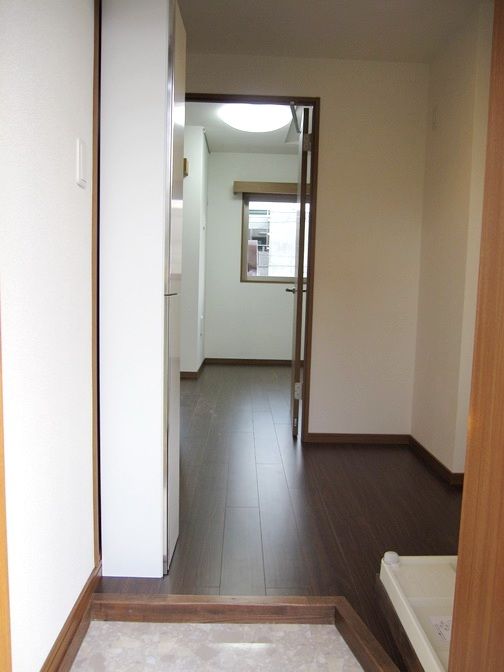 �y�Z�L�����e�B�z�@