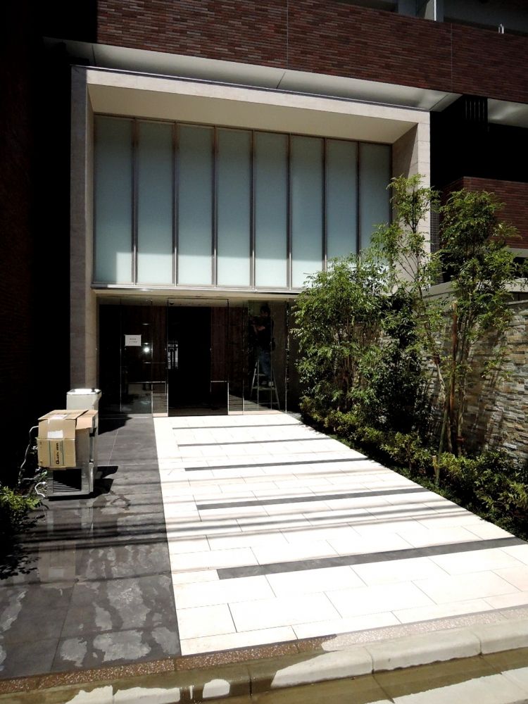 �y�G���g�����X�z�@