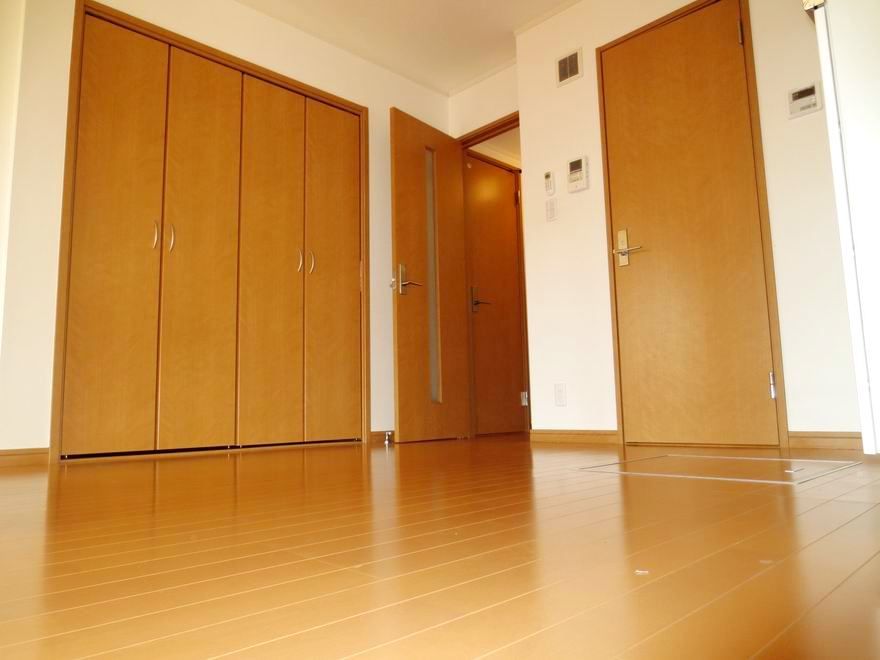 �y���ԁE���r���O�z�@