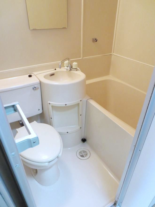 �y�g�C���z�@