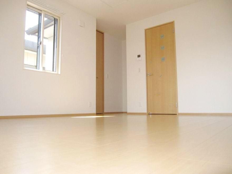 �y�����E���r���O�z�@