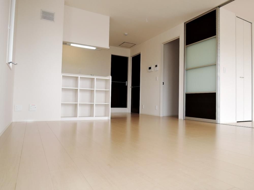 �y���ԁE���r���O�z�@