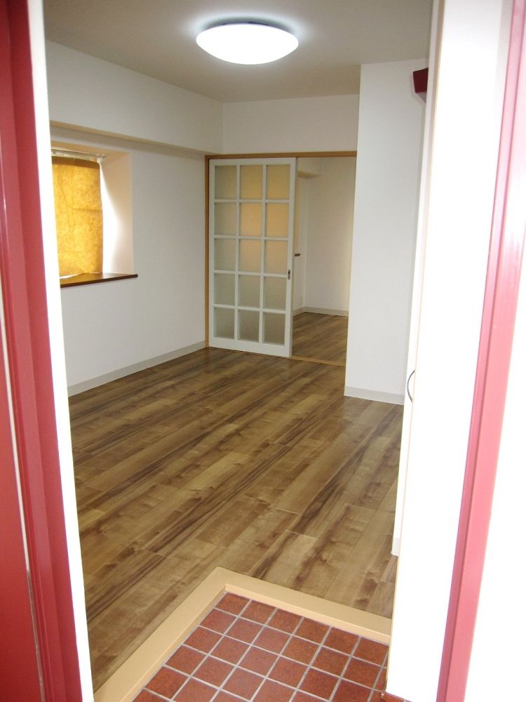 �y�Z�L�����e�B�z�@