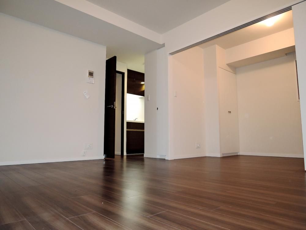 �y���ԁE���r���O�z�@