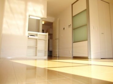 �y���ԁE���r���O�z�@