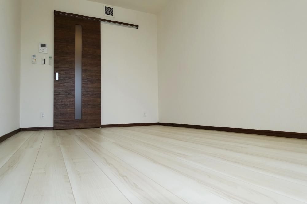 �y���ԁE���r���O�z�@